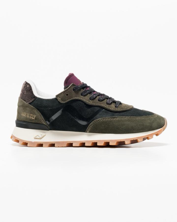 Sneakers no map society