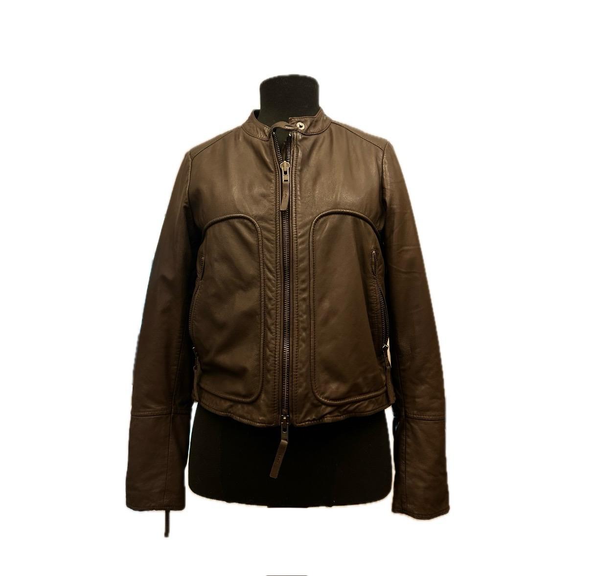 Biker in pelle Bully