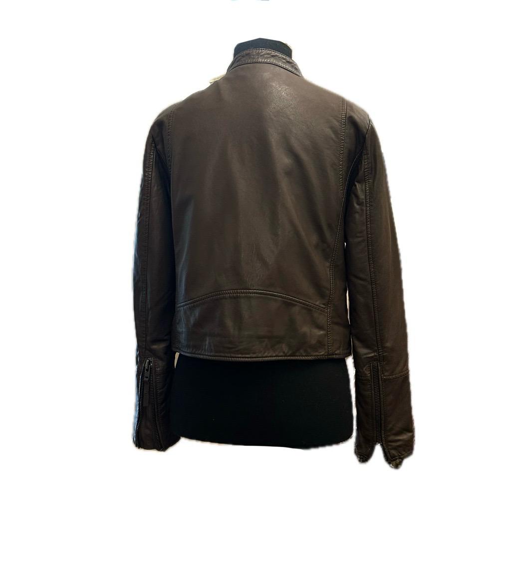 Biker in pelle Bully