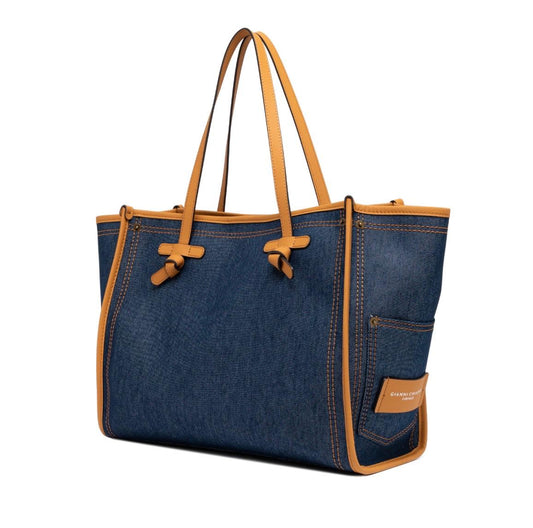 Shopping Marcella in denim