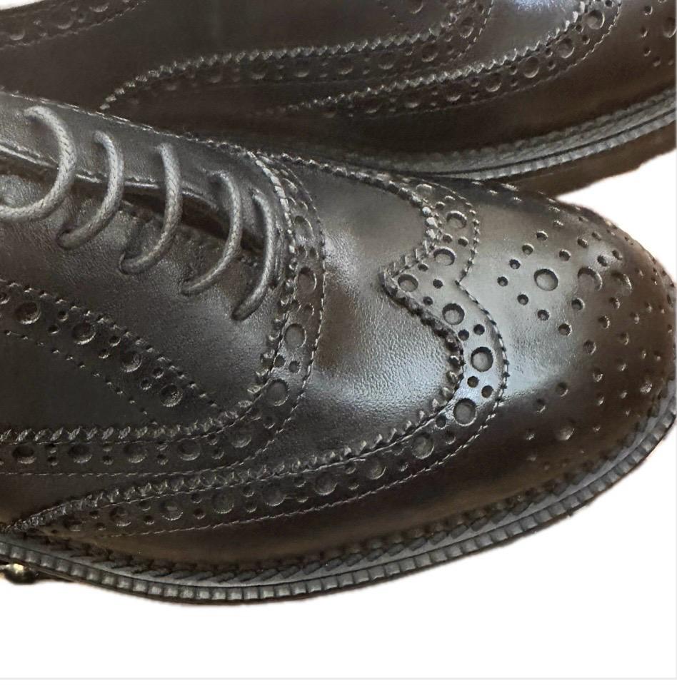 Scarpa allacciata flecs